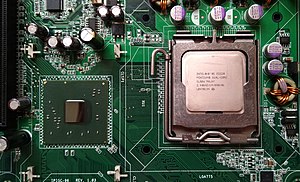 Is anyone using K SKU Intel Cpus in a B660 Chipset? 